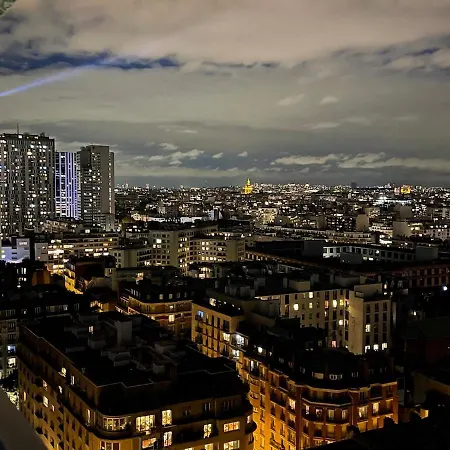 Lumineux Avec Vue Panoramique Parigi